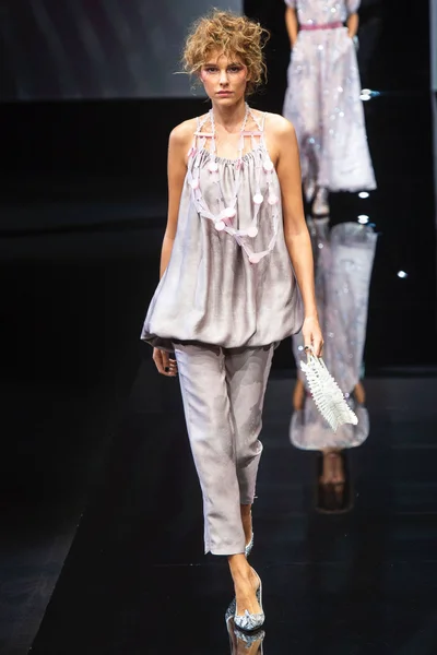 Look 25